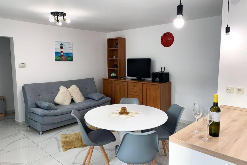קרק New Apartment Ema I מראה חיצוני תמונה